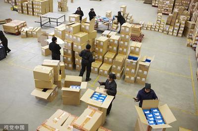 英國(guó)自助倉(cāng)儲(chǔ)業(yè)火爆 倉(cāng)儲(chǔ)物品足以裝滿60個(gè)白金漢宮